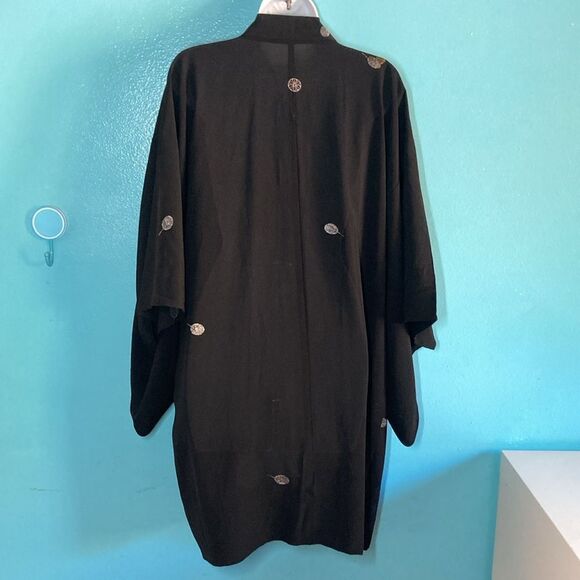Japanese Style Black Kimono with Silver & Gold Leaf Embroidery- One Size -Unworn - Picture 11 of 11